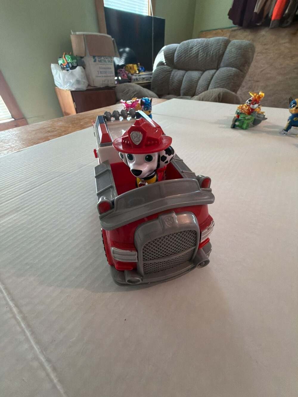 PAW Patrol Marshall's Transforming Fire Engine Vehicle with Action Figure